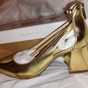 🆕Jessica Simpson Gold Women's Heels